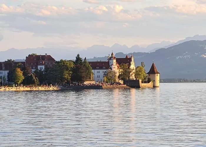 Seeschoen Lindau - Direkt Vor Der Insel
